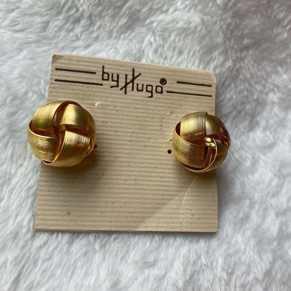 By Hugo‎ Knotted Design Earrings - Picture 1 of 6
